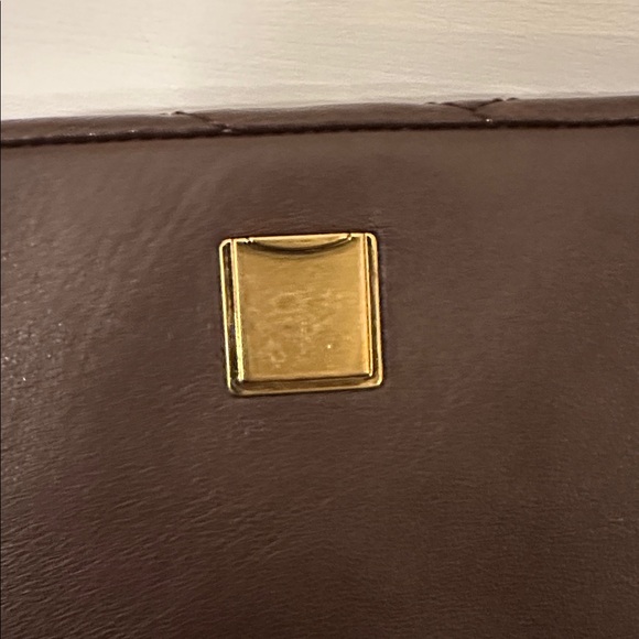 Tory Burch Kira Chevron Quilted Convertible Shoulder Bag - Picture 16 of 16